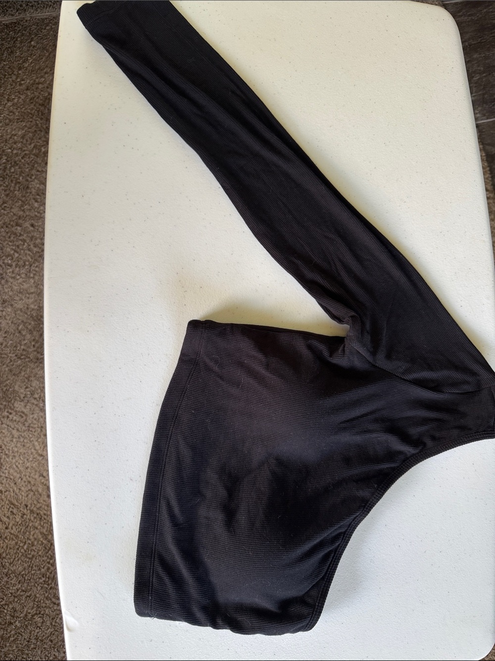 Klassy Network Cropped Black One-Shoulder Ribbed Top Long Sleeve - Picture 2 of 4